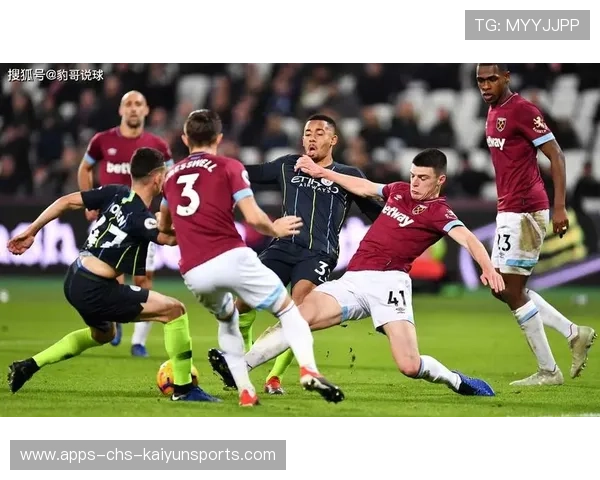 维拉1比2不敌西汉姆联,亚伯拉罕头球击中横梁错失扳平机会